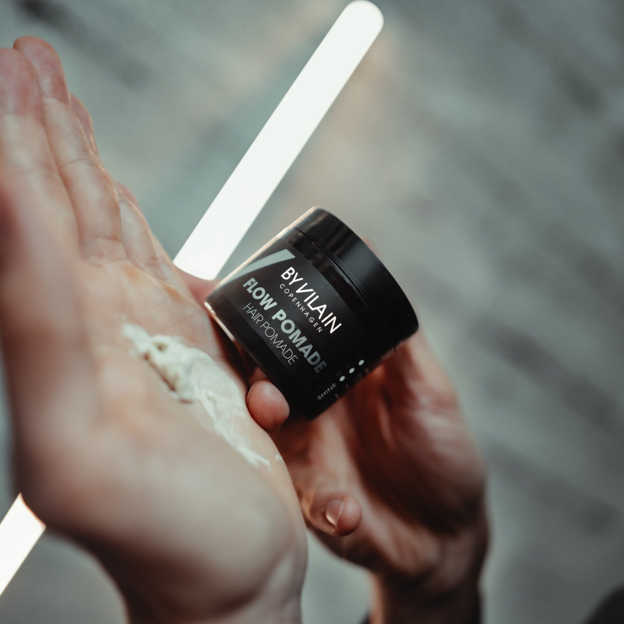 By Vilain Flow Pomade (Verschiffung ab 15. April)